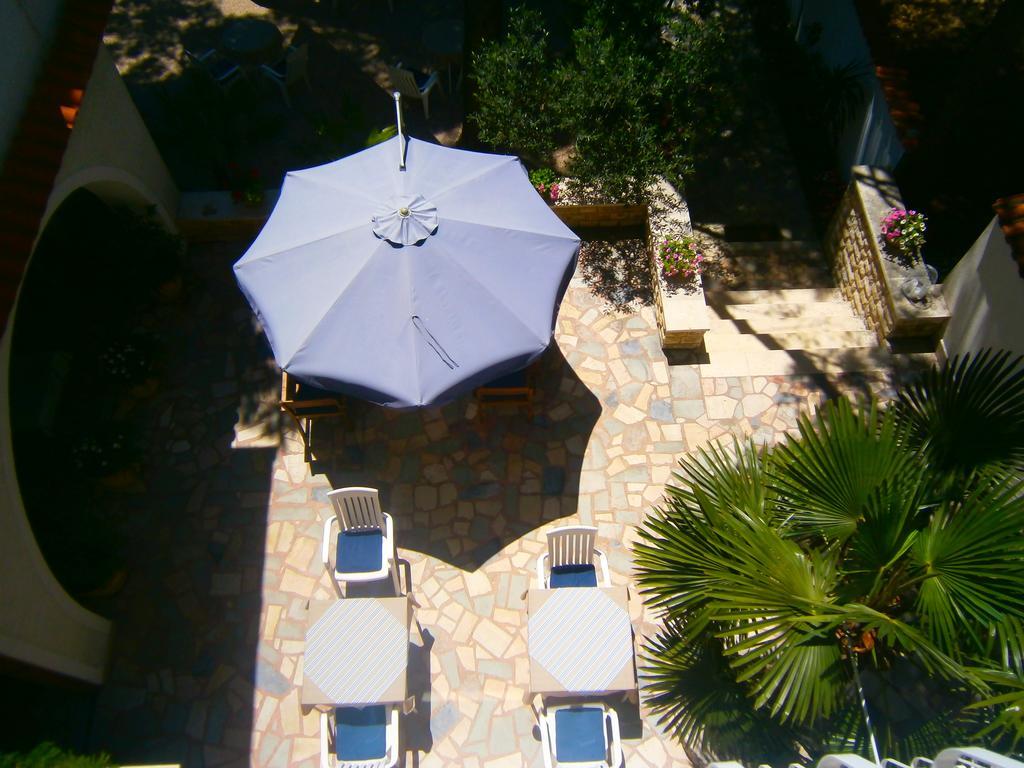 Bed & Breakfast Pansion Rade Hotel Pirovac Exterior foto